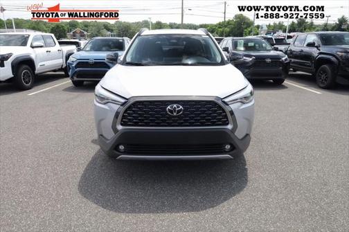 2025 Toyota Corolla Cross XLE