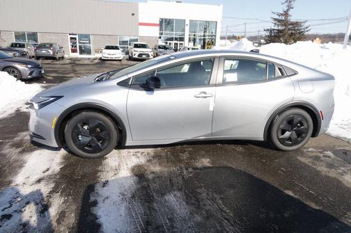 2026 Toyota Prius Plug-In Hybrid 