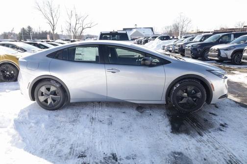 2026 Toyota Prius Plug-In Hybrid 