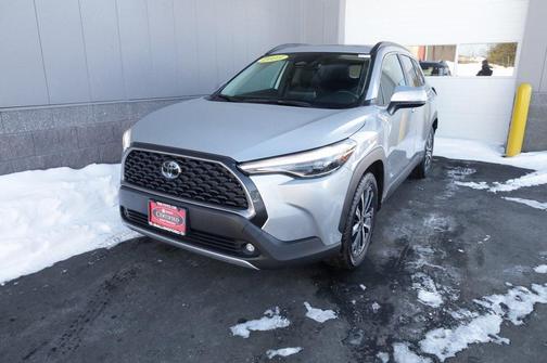 2023 Toyota Corolla Cross XLE