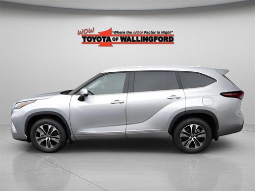 2025 Toyota Highlander Hybrid XLE