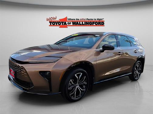 2025 Toyota Crown Signia XLE