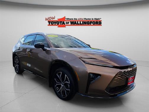 2025 Toyota Crown Signia XLE