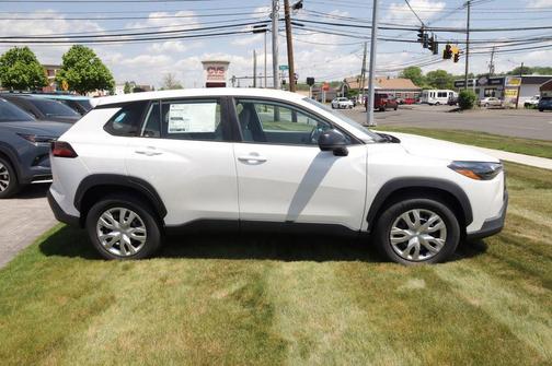 Wind Chill Pearl 2026 Toyota Corolla Cross L