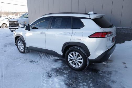 2022 Toyota Corolla Cross LE