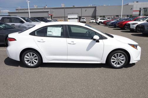 Ice 2026 Toyota Corolla LE