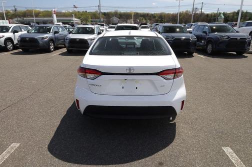 Ice 2026 Toyota Corolla LE