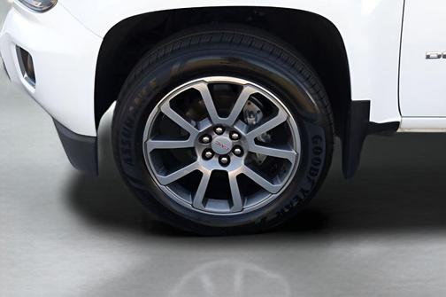 Summit White 2018 GMC Canyon Denali