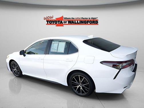 Ice Cap 2024 Toyota Camry SE