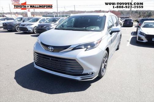 2025 Toyota Sienna Platinum 7 Passenger