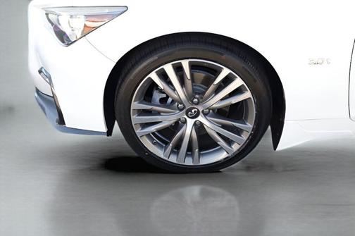 Majestic White 2018 INFINITI Q50 3.0t Sport