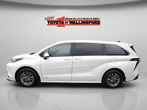 2021 Toyota Sienna XLE 7 Passenger