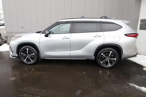2022 Toyota Highlander XSE