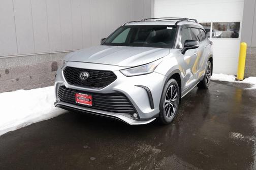 2022 Toyota Highlander XSE