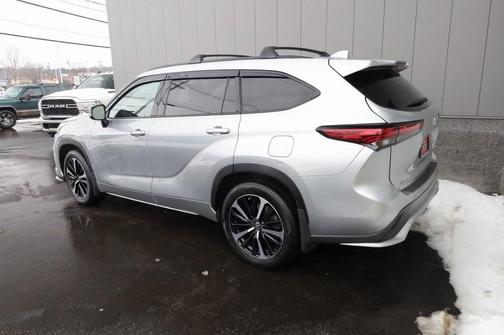 2022 Toyota Highlander XSE