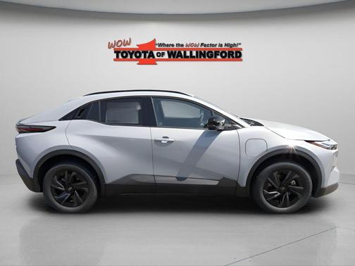Cement 2026 Toyota C-HR SE