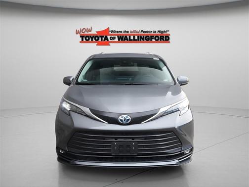 2025 Toyota Sienna XLE