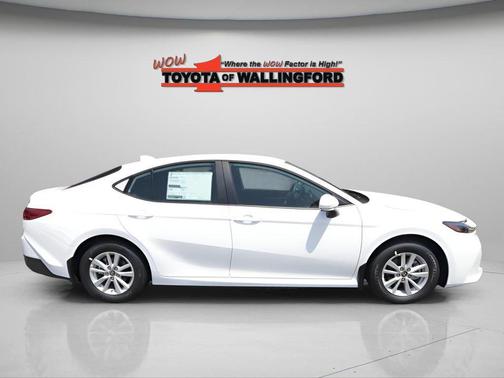 Ice 2026 Toyota Camry LE