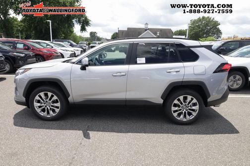 2025 Toyota RAV4 XLE Premium