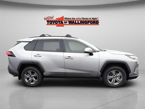 2025 Toyota RAV4 Hybrid XLE