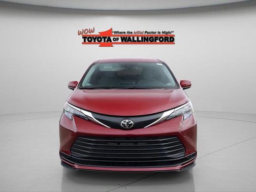 2026 Toyota Sienna LE