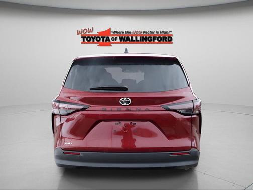 2026 Toyota Sienna LE