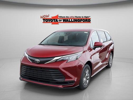 2026 Toyota Sienna LE