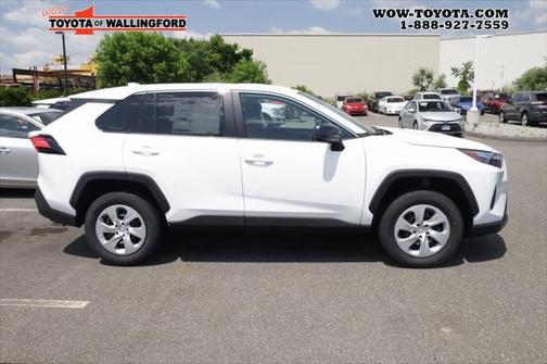 2025 Toyota RAV4 LE