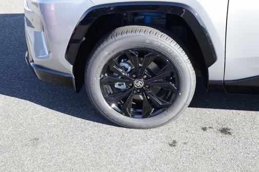 2025 Toyota RAV4 Hybrid SE