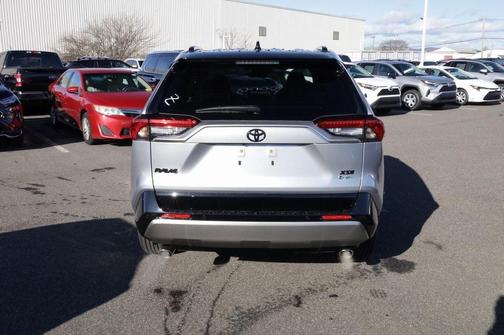 2025 Toyota RAV4 Hybrid SE