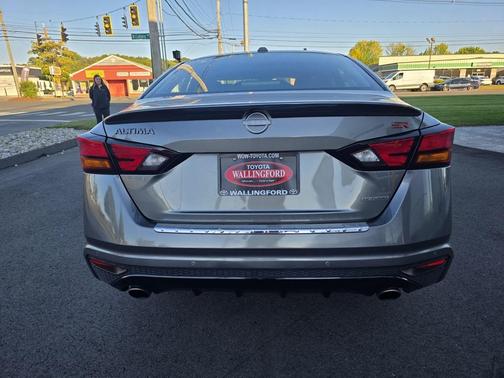 2023 Nissan Altima SR VC-Turbo FWD