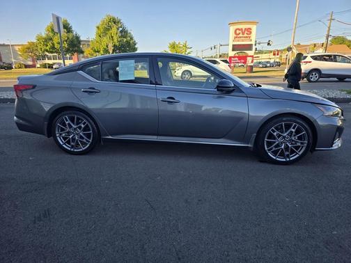2023 Nissan Altima SR VC-Turbo FWD