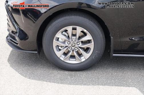 2025 Toyota Sienna XLE