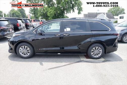 2025 Toyota Sienna XLE