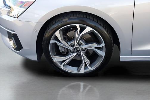 Florett Silver Metallic 2023 Audi A3 Premium