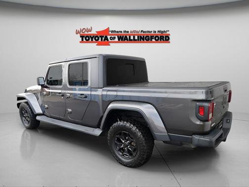 Granite Crystal Metallic Clearcoat 2021 Jeep Gladiator Willys 4x4