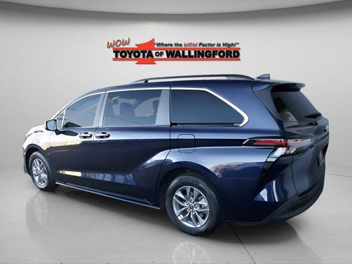 2024 Toyota Sienna XLE