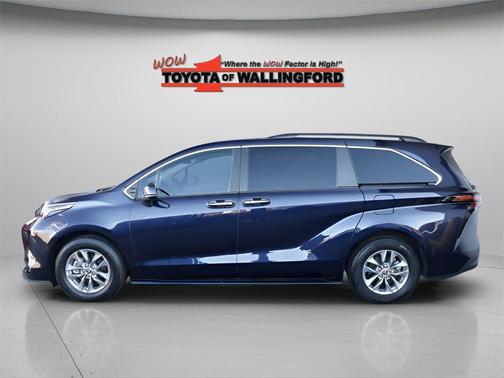 2024 Toyota Sienna XLE