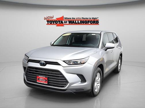 Celestial Silver Metallic 2025 Toyota Highlander LE