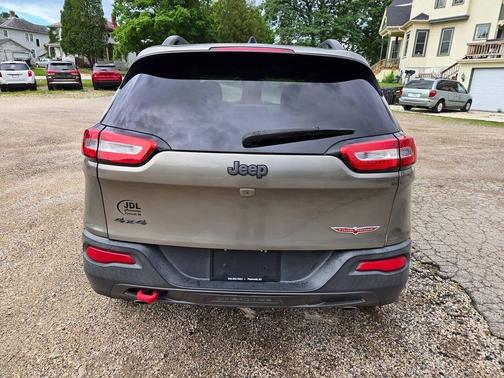Light Brownstone Pearlcoat 2016 Jeep Cherokee Trailhawk