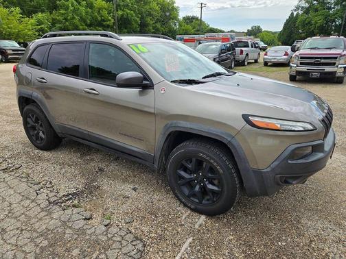 Light Brownstone Pearlcoat 2016 Jeep Cherokee Trailhawk