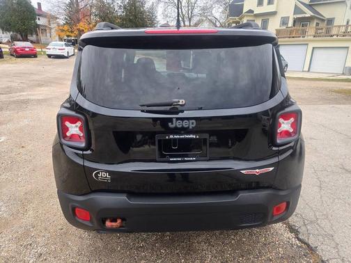 2016 Jeep Renegade Trailhawk