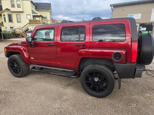 2010 Hummer H3 Base