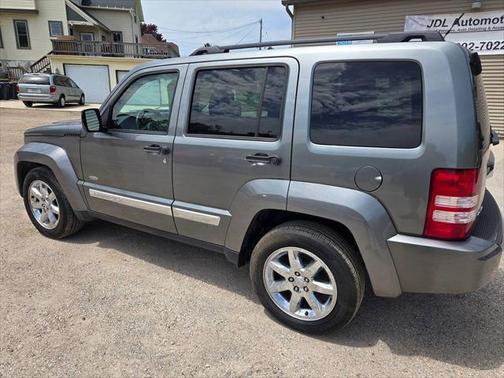2012 Jeep Liberty Latitude 4x4 4dr SUV