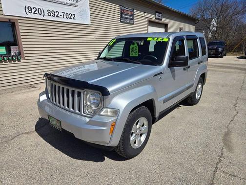 Bright Silver Metallic Clearcoat 2012 Jeep Liberty Sport