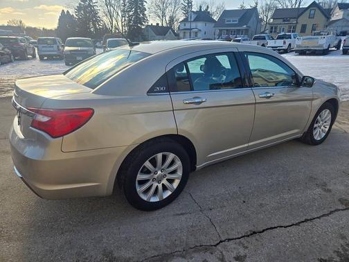 2013 Chrysler 200 Limited