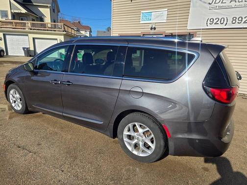 2018 Chrysler Pacifica Touring-L Plus