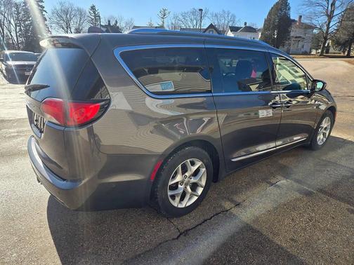2018 Chrysler Pacifica Touring-L Plus