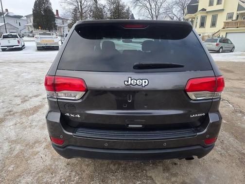 2017 Jeep Grand Cherokee Laredo