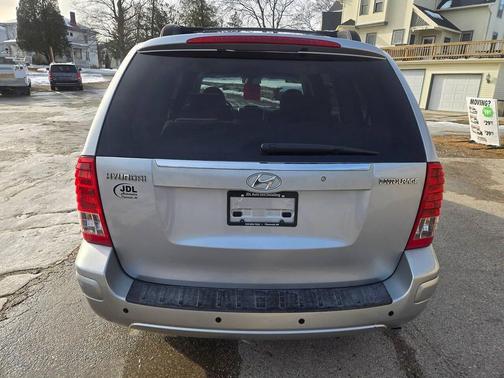 2007 Hyundai Entourage GLS